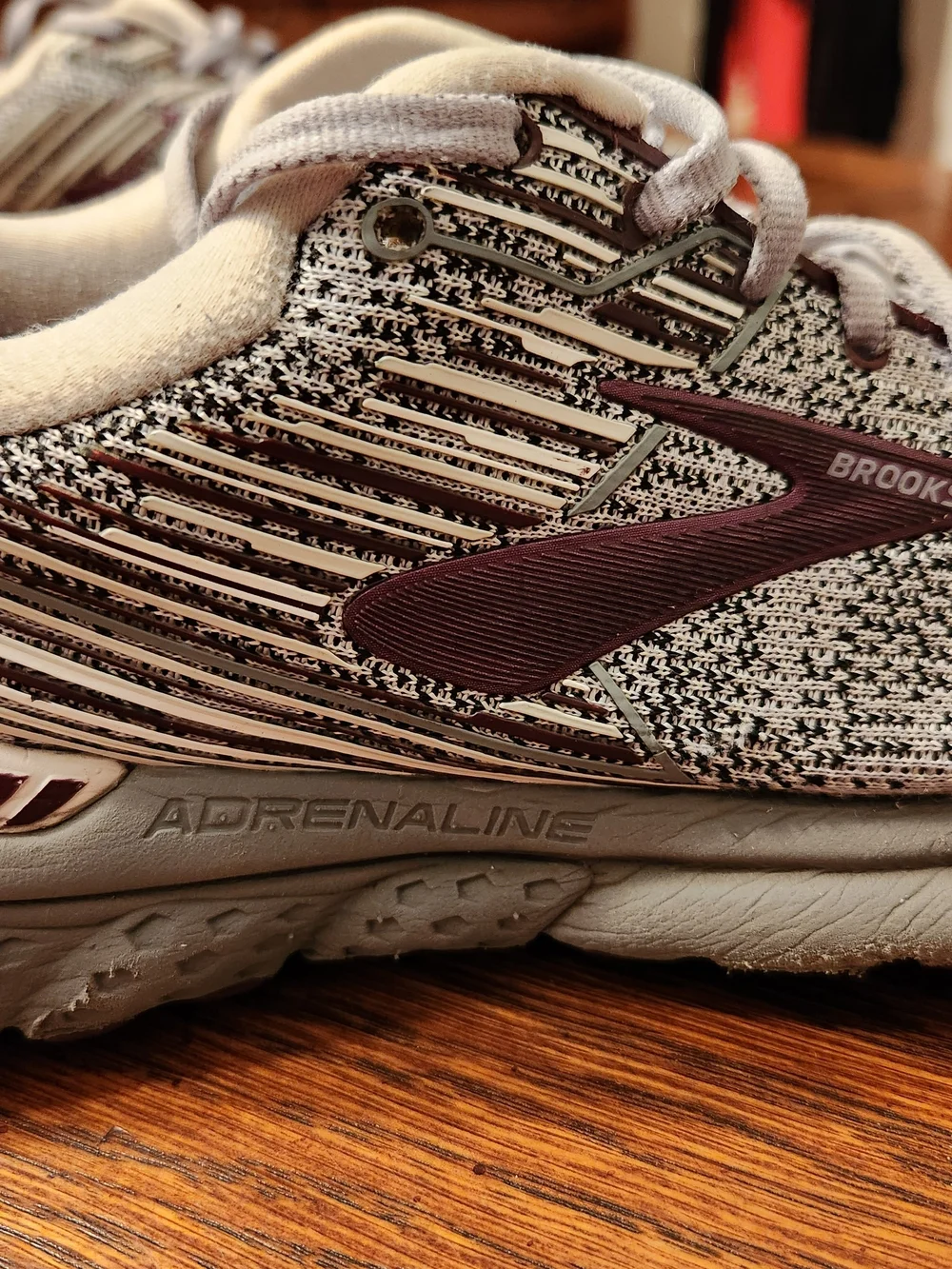 Brooks Women's Size 9.5 Adrenaline 19 Athletic Shoes Performance Sneakers Run